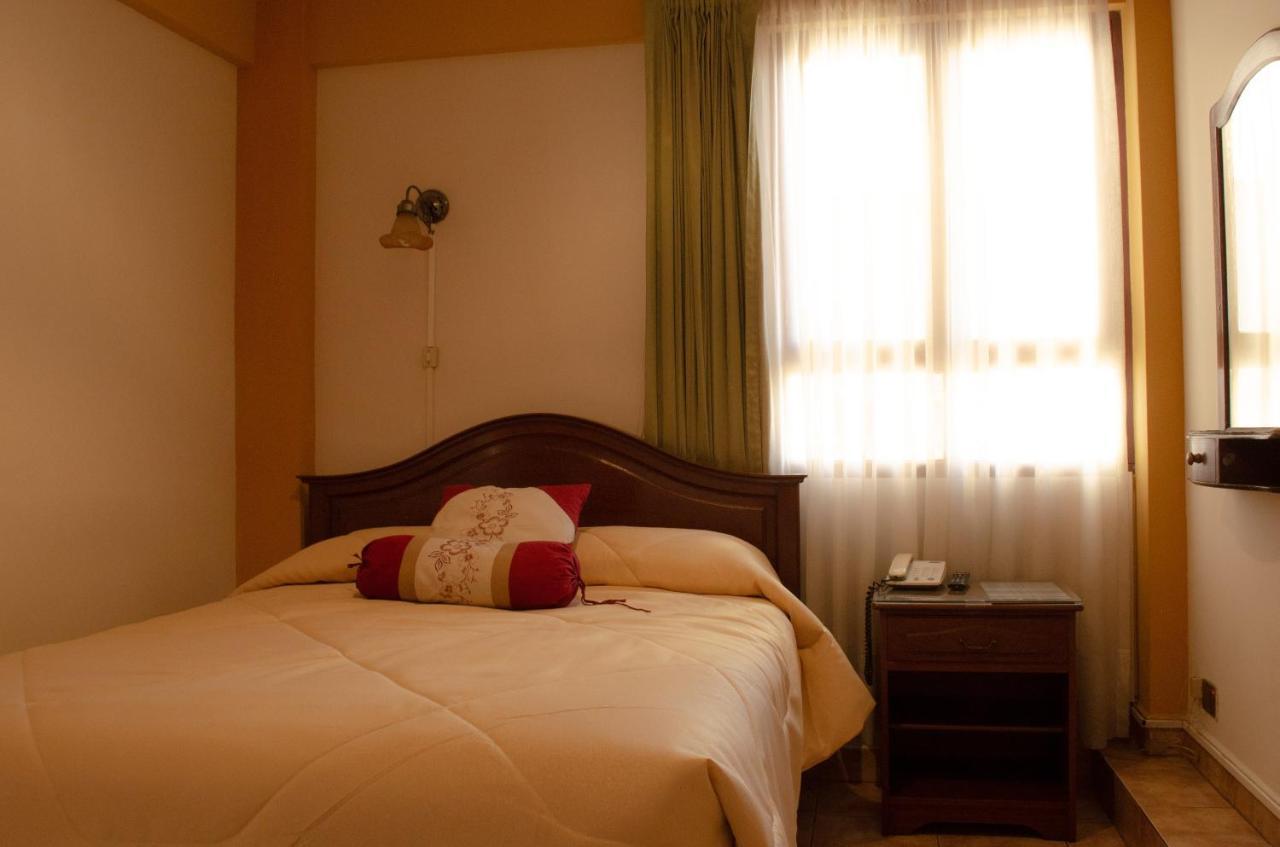 Apart Hotel Violettas Кочабамба Экстерьер фото